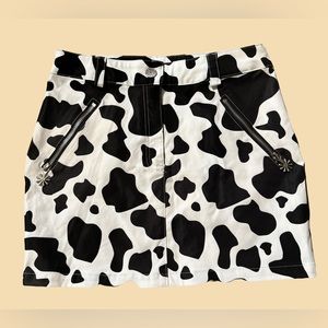 Funk therapy cow print mini skirt 🐄